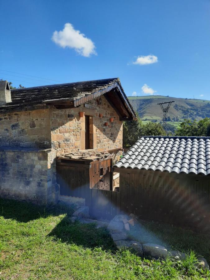Cabana Pasiega La Quemada San Pedro Del Romeral Eksteriør billede