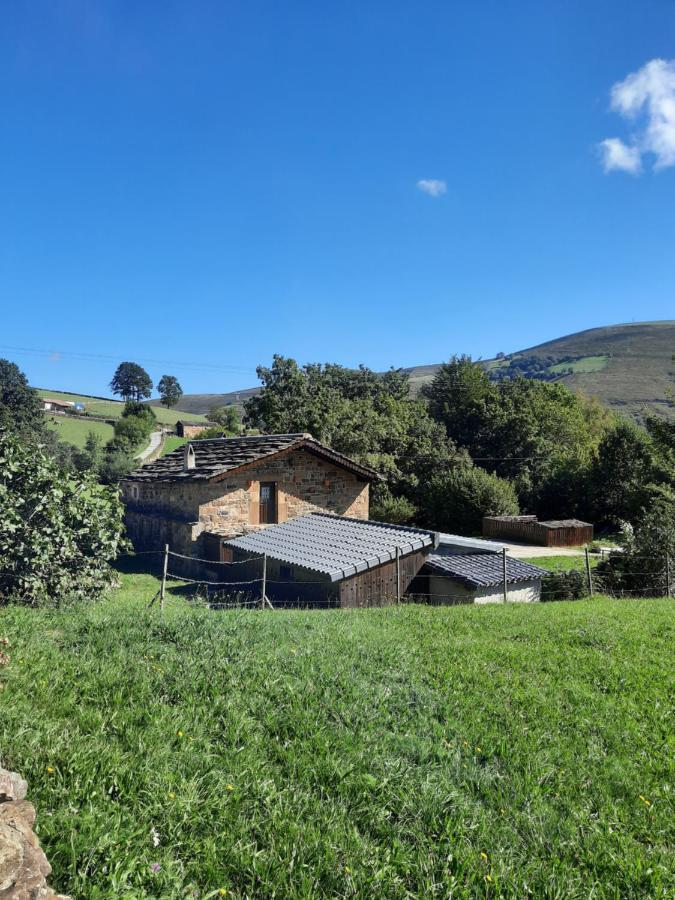 Cabana Pasiega La Quemada San Pedro Del Romeral Eksteriør billede